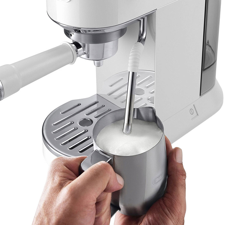 Кавоварка DeLonghi EC 890.WI