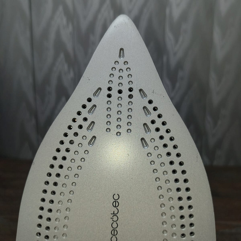 Утюг CECOTEC IronHero 3200 i-Pump   --  Уценка