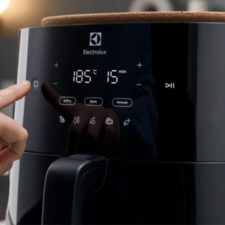 Аерогриль Electrolux EAF7B