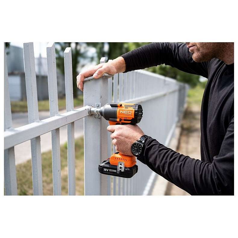 Шуруповерт Neo Tools 04-608, без АКБ