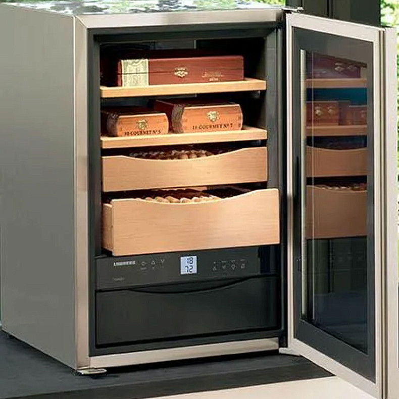 Сигарна шафа Liebherr ZKes 453