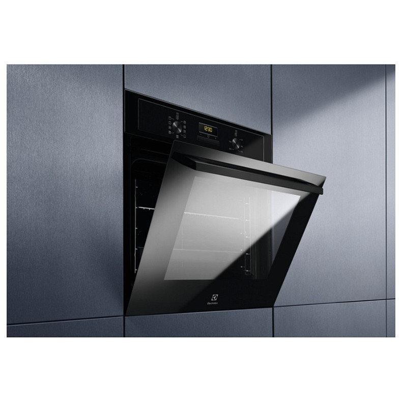 Встроенная духовка ELECTROLUX EOF3H50BK