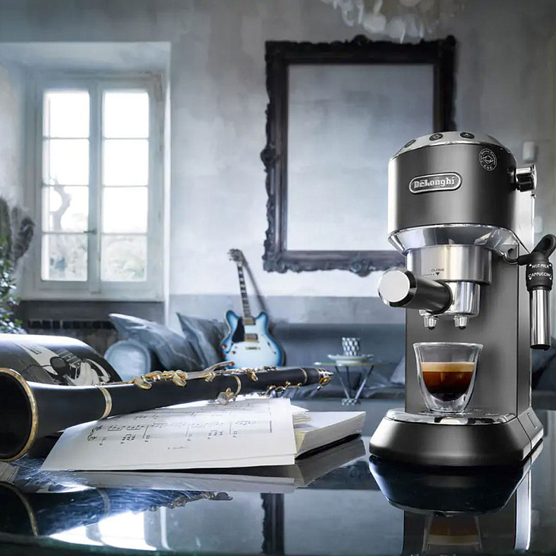 Кавоварка DeLonghi EC 685 BK