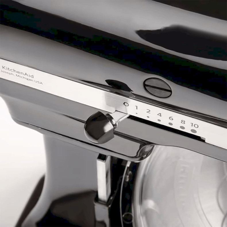 Кухонный комбайн KitchenAid Heavy Duty 4,8 л 5KPM5EOB с откидным блоком черный