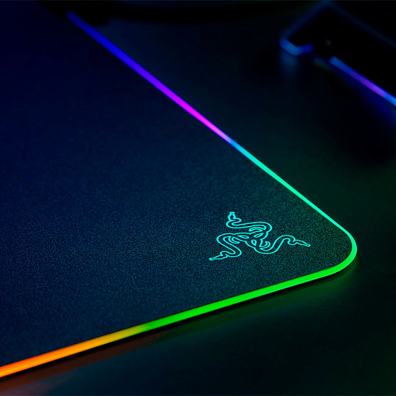 Ігрова поверхня Razer Firefly V2 (RZ02-03020100-R3M1)