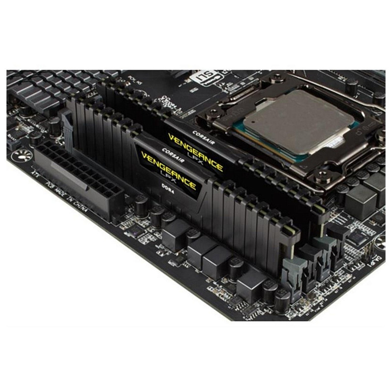 ОЗУ Corsair Vengeance LPX DDR4 2x16GB 3600 MHz Black (CMK32GX4M2Z3600C18)