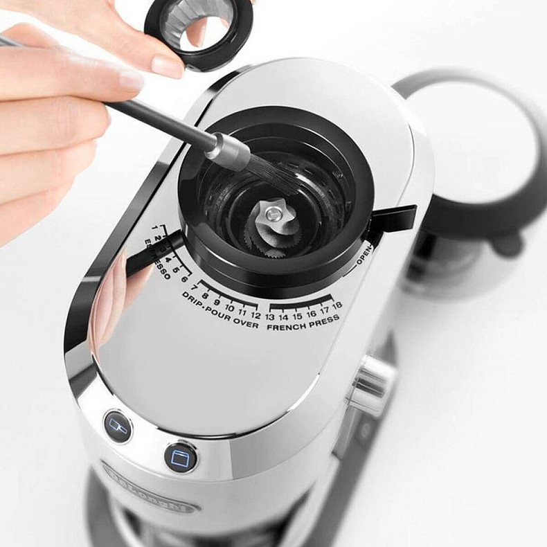 Кофемолка DeLonghi KG 520 M