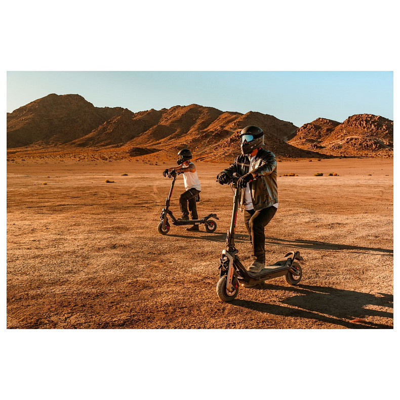 Електросамокат Segway-Ninebot GT3 PRO, чорний