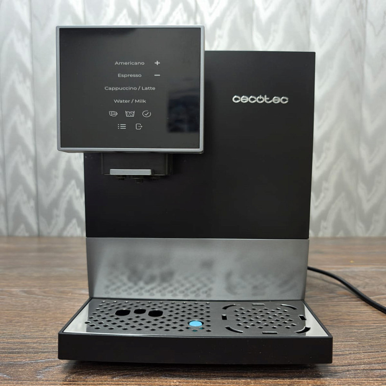 Кофемашина CECOTEC Cremmaet Compactccino Black/Silver  -  Уценка
