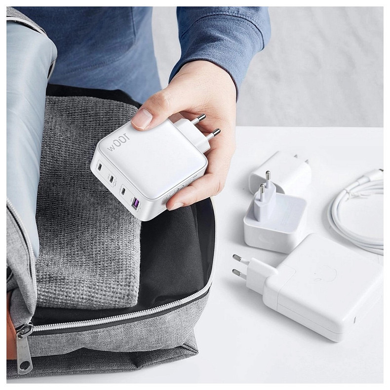 Зарядний пристрій Ugreen 4xUSB 100W (3хUSB-C+USB-A) Gan white CD226