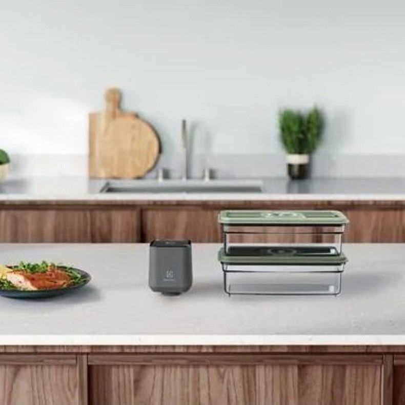 Вакуумний пакувальник Electrolux EVFK1