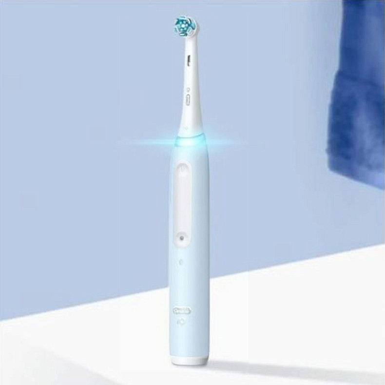 Зубна щітка Braun Oral-B iO Series 3 iOG3.1A6.0 Ice Blue