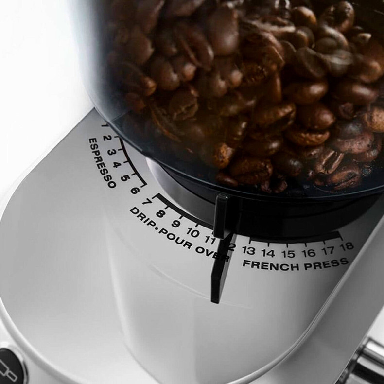 Кофемолка DeLonghi KG 520 M