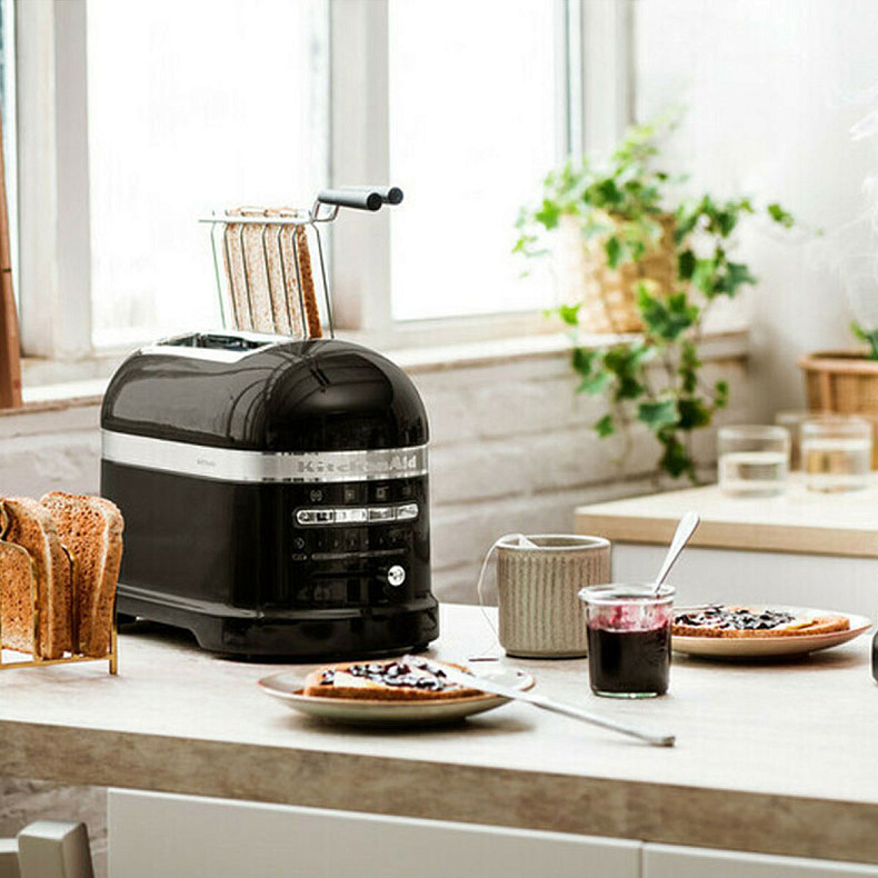 Тостер KitchenAid Artisan 5KMT2204EOB черный