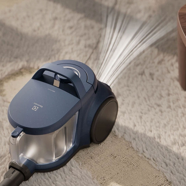 Пылесос Electrolux EL31C1LDB