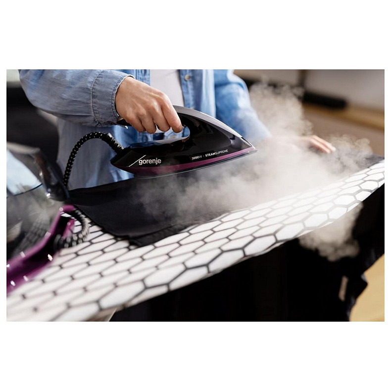 Праска-парогенератор Gorenje, 3000Вт, 1500мл, паровий удар -160гр, дисплей, керам. підошва, чорний