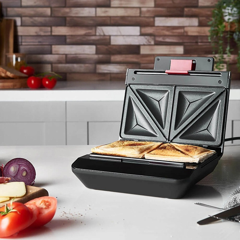 Бутербродниця Russell Hobbs 26800-56, чорний