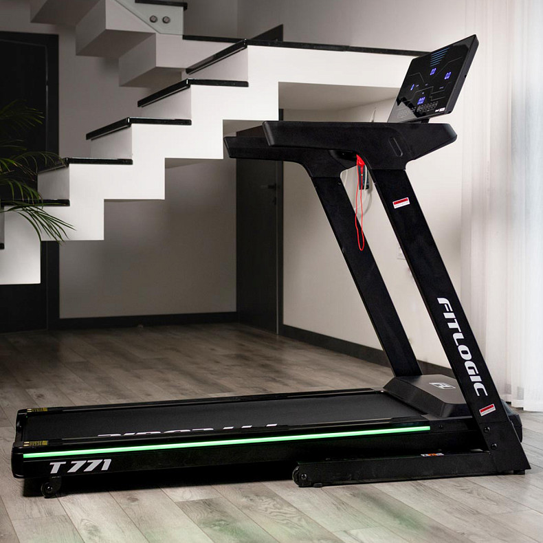 Бігова доріжка FitLogic T771