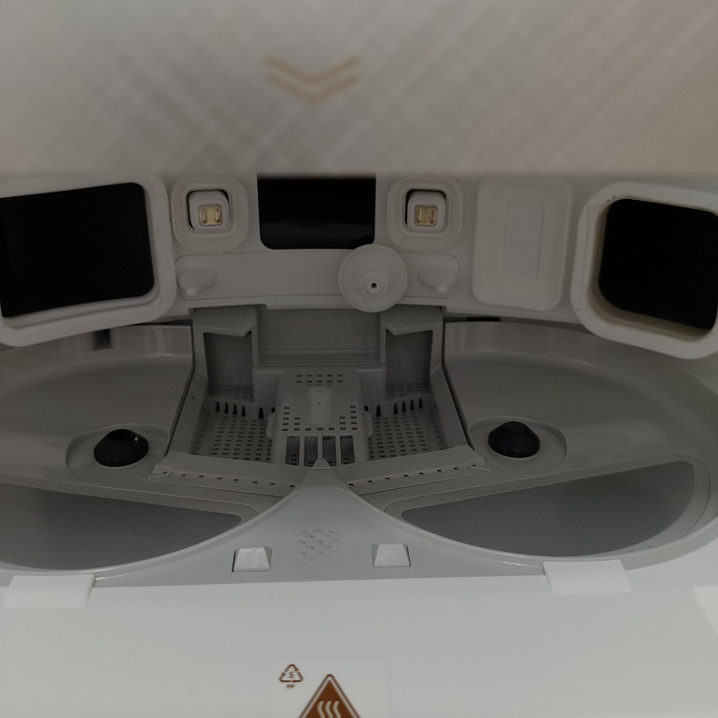 Робот-пилосос миючий Dreame X60 Ultra Complete White - Уцінка