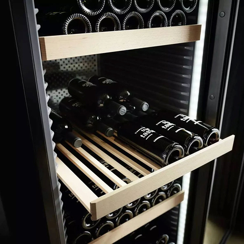 Винна шафа Liebherr WPbl 5001