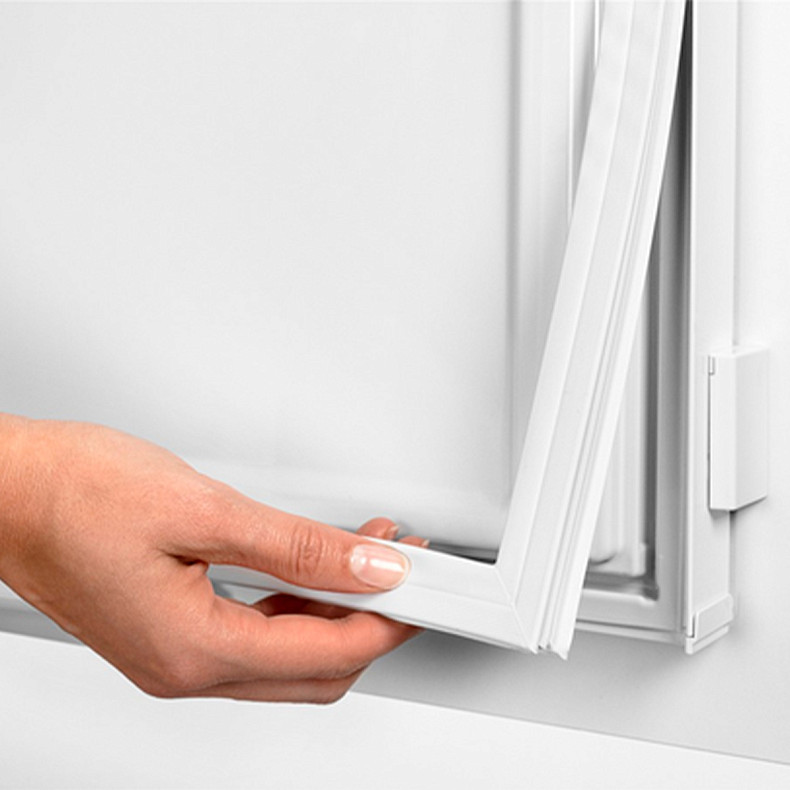 Морозильна камера Liebherr SUFNc 375i, що вбудовується.