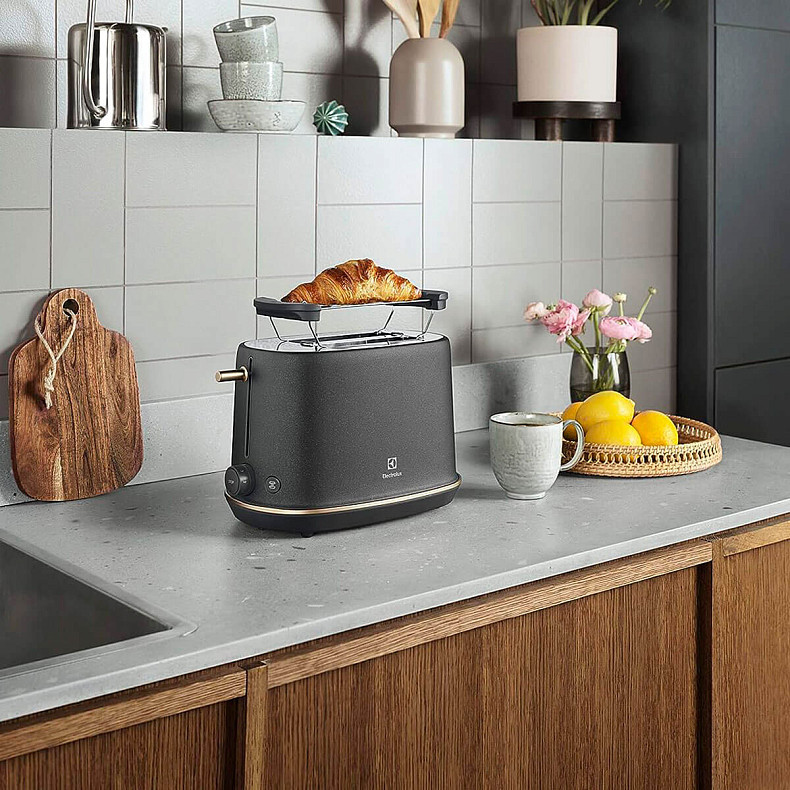 Тостер Electrolux E7T1-6BP