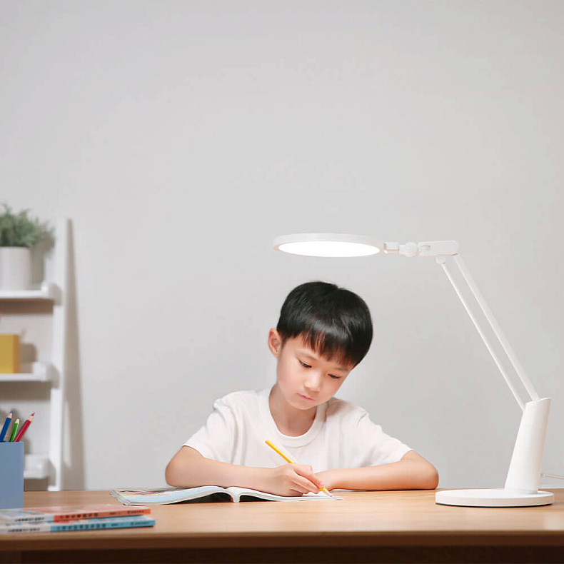 Настольная лампа Yeelight Serene Eye-Friendly Desk Lamp Pro (YLTD04YL) (TD043Y0EU)