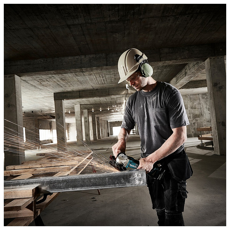 Болгарка (угловая шлифовальная) Makita DGA504Z