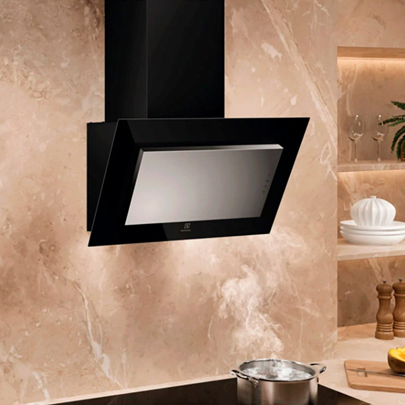 Витяжка пристінна Electrolux LFV326Y