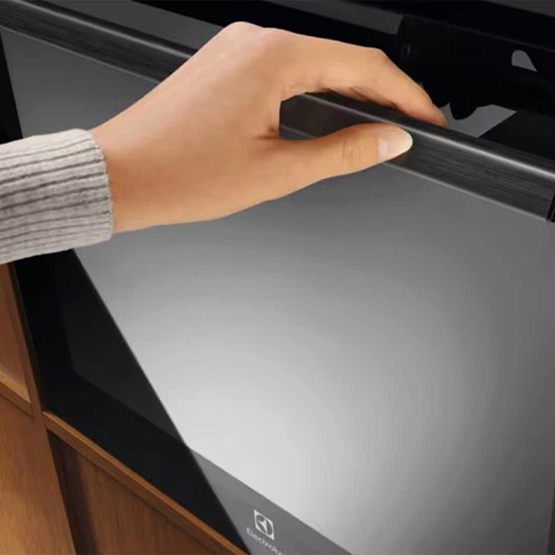 Духовой шкаф электрический Electrolux LOF6P16Z