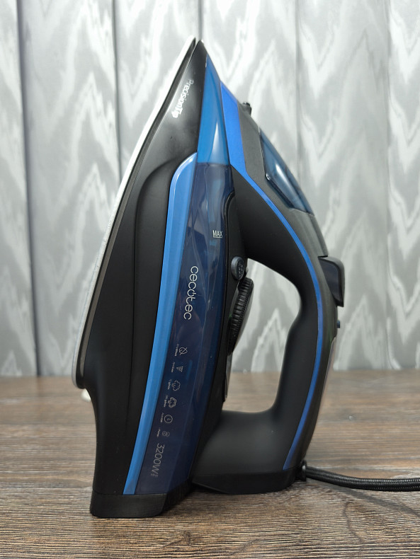 Утюг CECOTEC IronHero 3200 i-Pump (CCTC-01874) -- Уценка