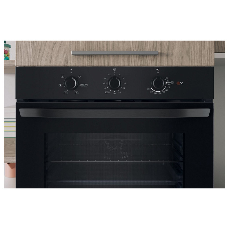 Духова шафа Indesit IO235HB
