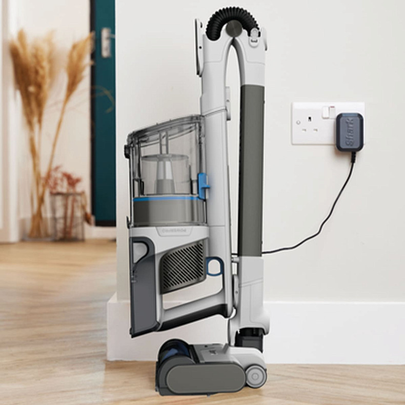 Аккумуляторный пылесос Shark PowerPro IZ380EUT