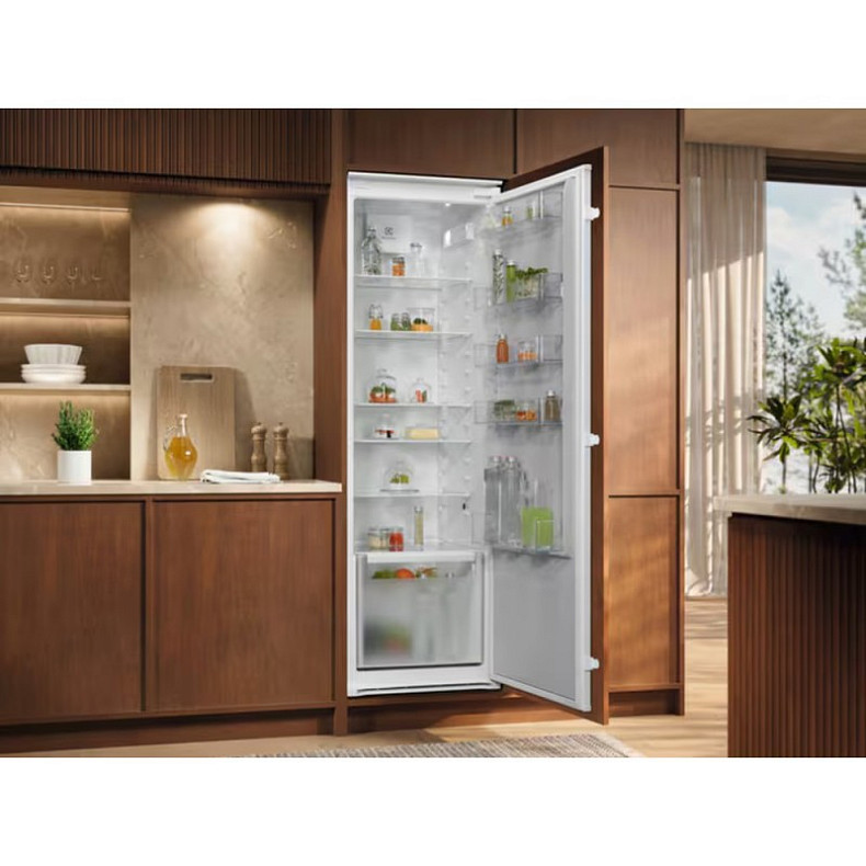 Вбудований холодильник Electrolux ERD6DE18S4