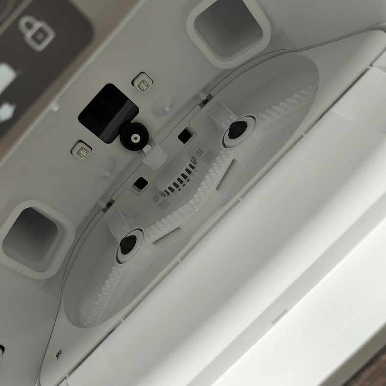 Робот-пилосос миючий Dreame L20 Ultra Complete  --  Уцінка