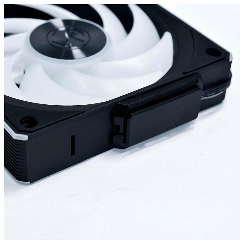 Вентилятор Lian Li Uni Fan CL Wireless 120-3 Reverse Blade Black (G99.12RCL1W3B.00)
