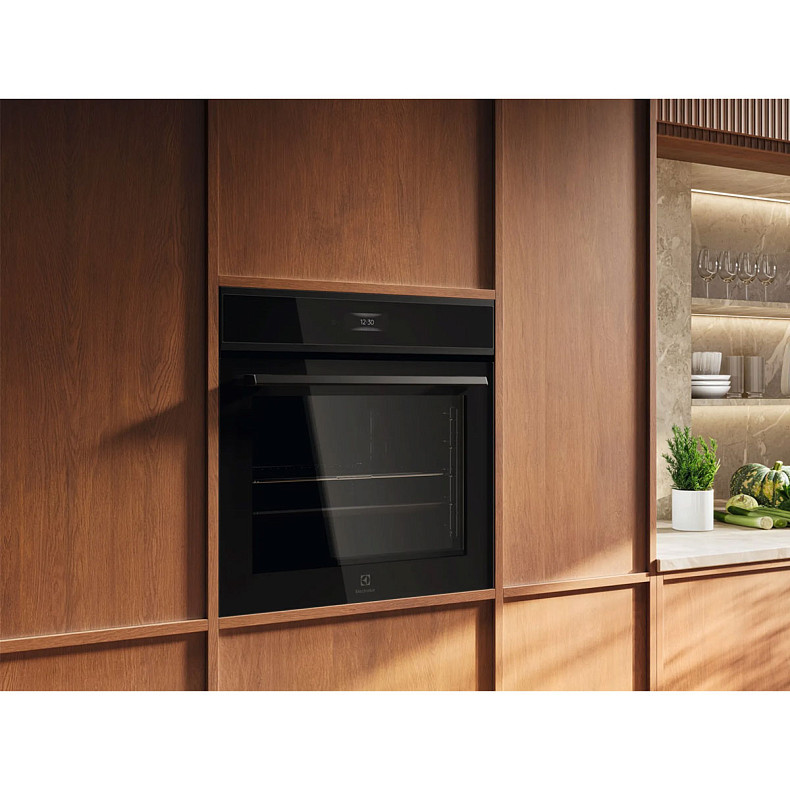 Духовой шкаф электрический Electrolux EOE8P39H