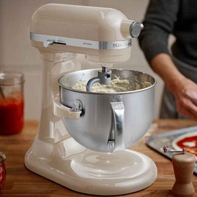 Кухонний комбайн KitchenAid Artisan 5,6 л 5KSM60SPXEAC з підйомною чашею, кремовий