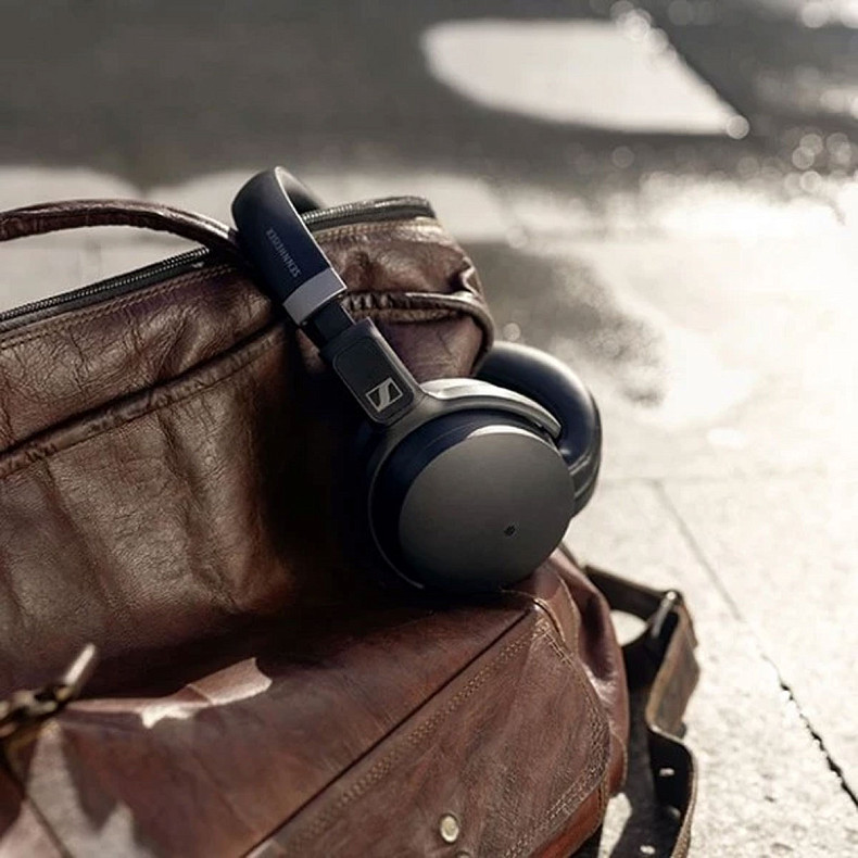Наушники SENNHEISER HD 450 BT Black