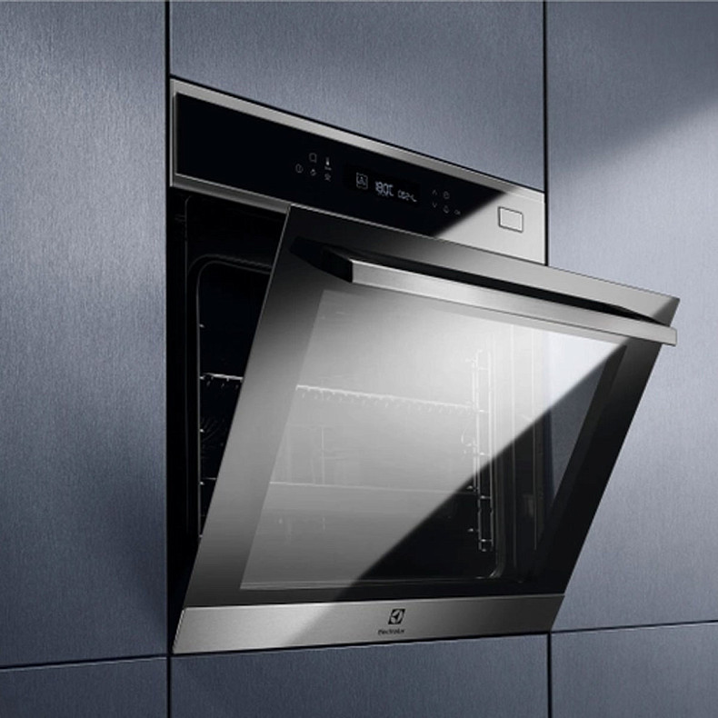 Духова шафа електрична Electrolux EOB7S31X