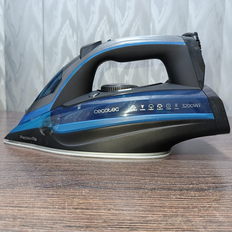 Утюг CECOTEC IronHero 3200 i-Pump   --  Уценка