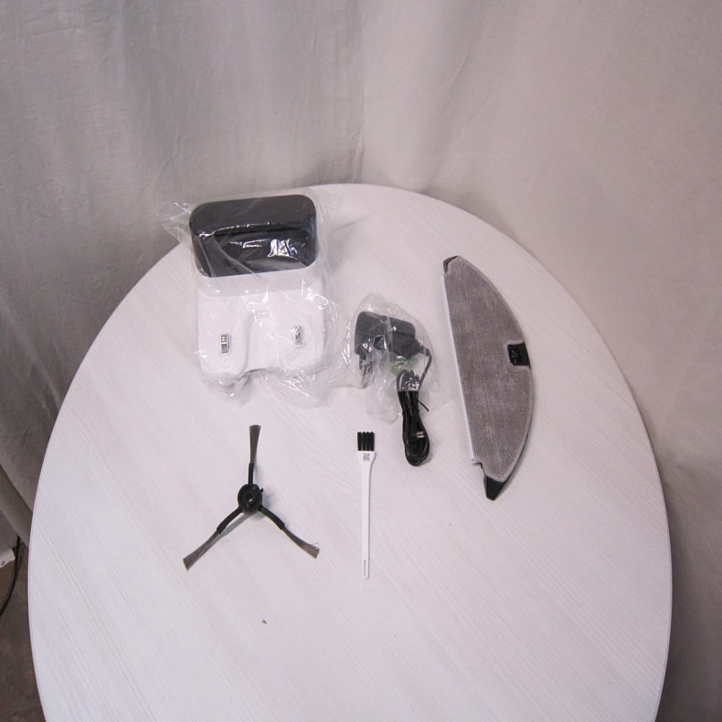 Робот-пылесос Dreame Mova M1 - Уценка