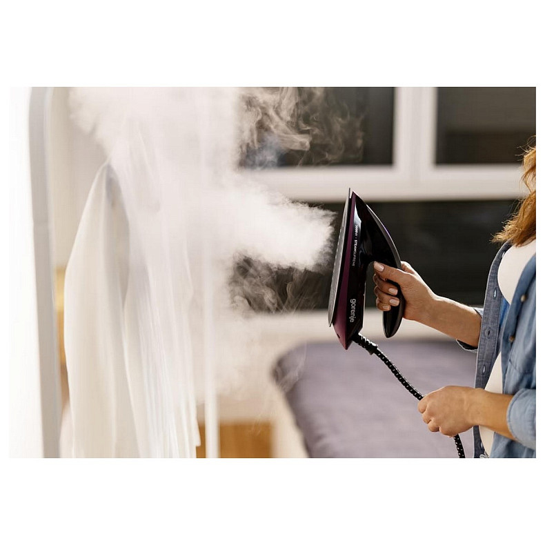 Праска-парогенератор Gorenje, 3000Вт, 1500мл, паровий удар -160гр, дисплей, керам. підошва, чорний