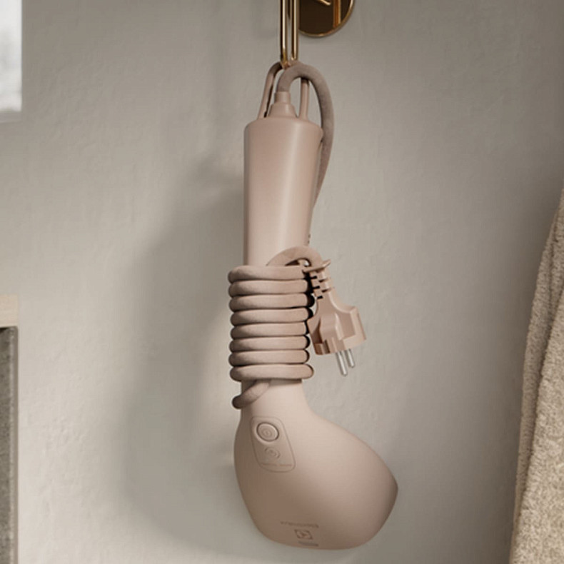 Отпариватель ручной Electrolux E7HS2-8WB