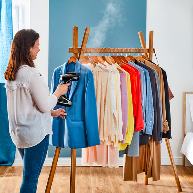 Паровая щетка Tefal Access Steam Force DT8270E1