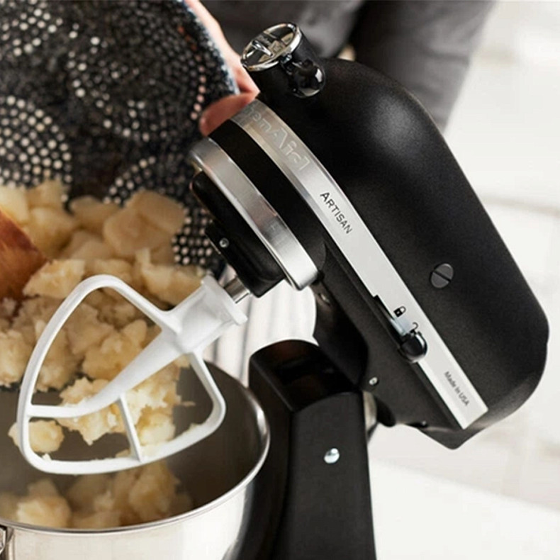 Кухонный комбайн KitchenAid Artisan 4,8 л 5KSM185PSEBK с откидным блоком цвет чугун