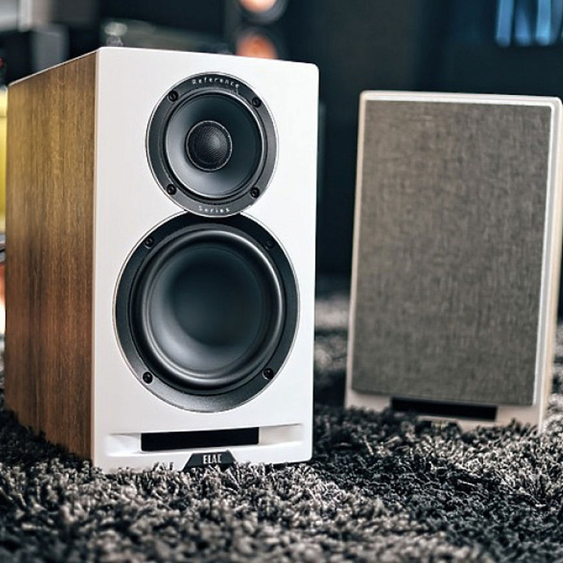 Акустическая система ELAC Uni-Fi Reference UBR62 6.5" Bookshelf Speakers UBR62 Wood White ,(1 шт)