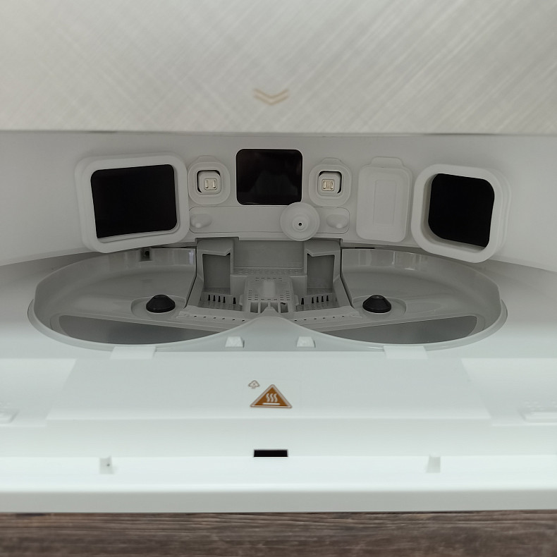 Робот-пилосос миючий Dreame X60 Ultra Complete White - Уцінка