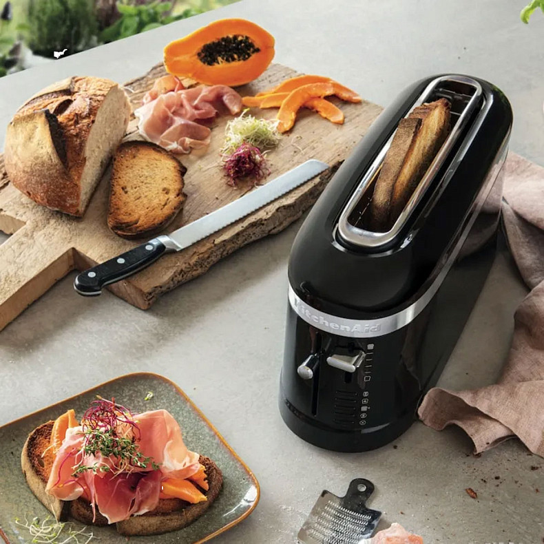 Тостер KitchenAid DESIGN 5KMT3115EOB на 2 тоста 1 длинный слот черный