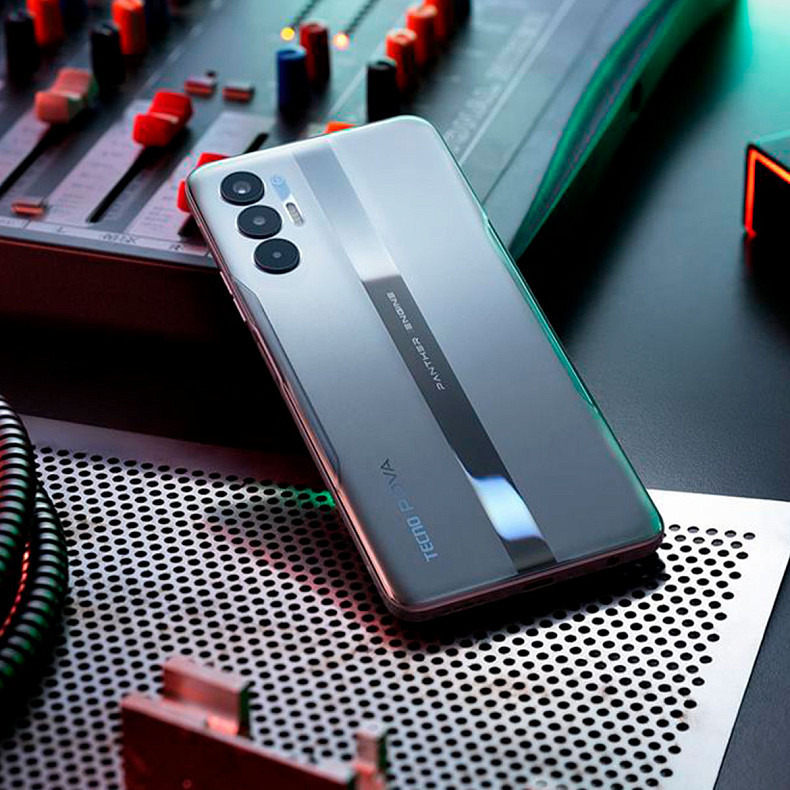 Смартфон Tecno Pova-3 (LF7n) 6/128GB Dual Sim Tech Silver (4895180781612)